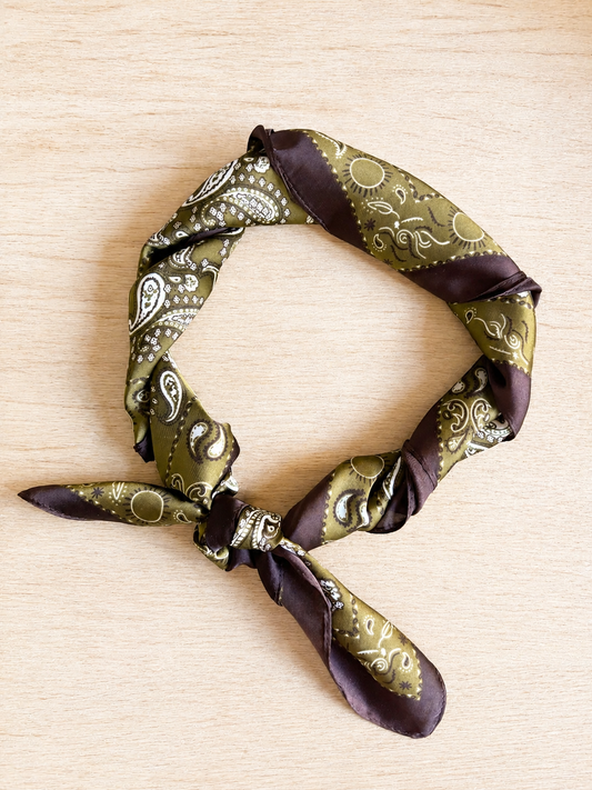 Foulard vert kaki