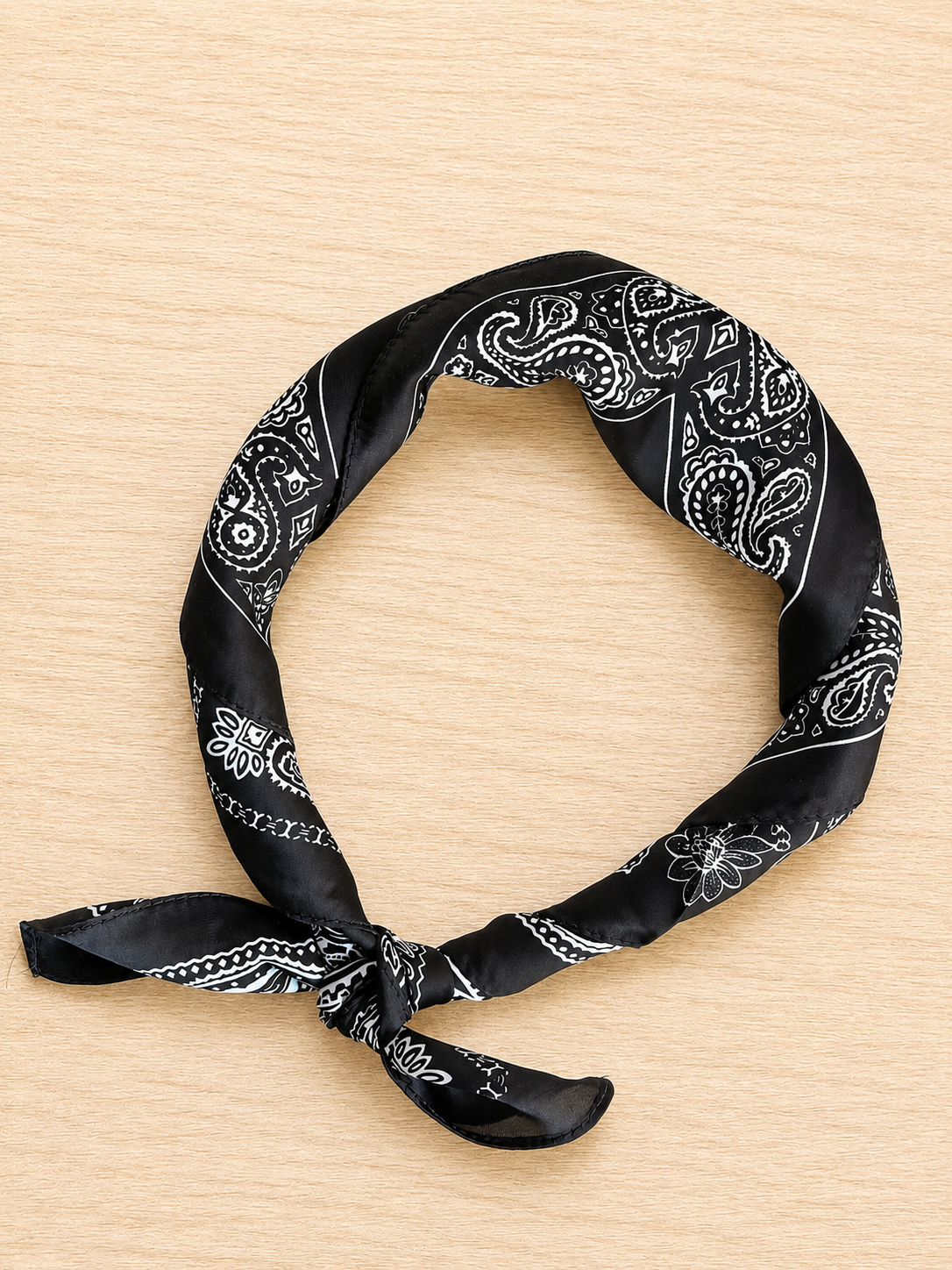 Foulard noir
