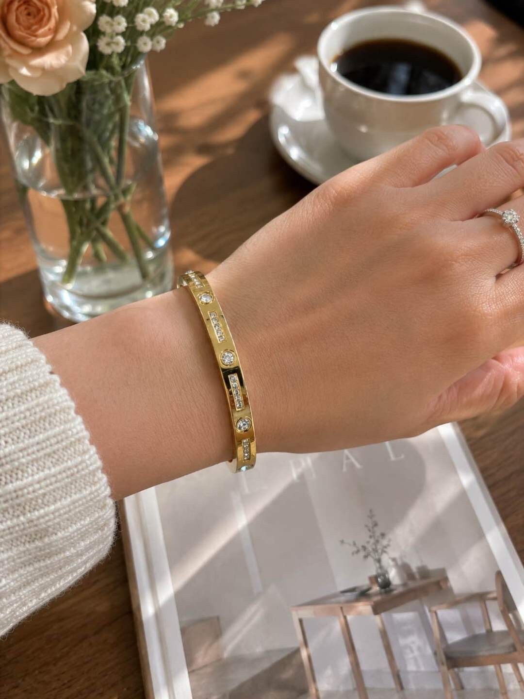 Bracelet jonc à strass